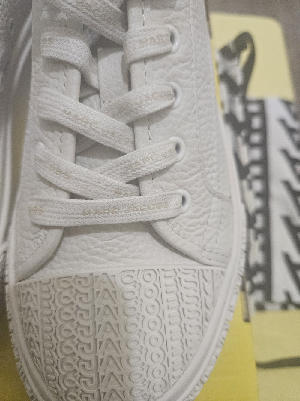 Marc Jacob's Women's  The Leather Sneaker Cotton White Size US9 / EU 39 - Picture 7 of 11